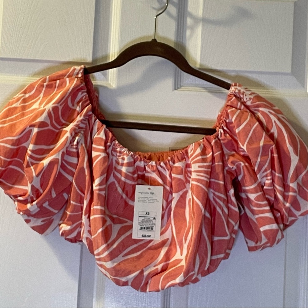 XS Coral & White Puff Sleeve Crop Top NWT